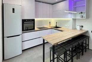 Кухня с барной стойкой Ривьера 3х2,5х2,3 м