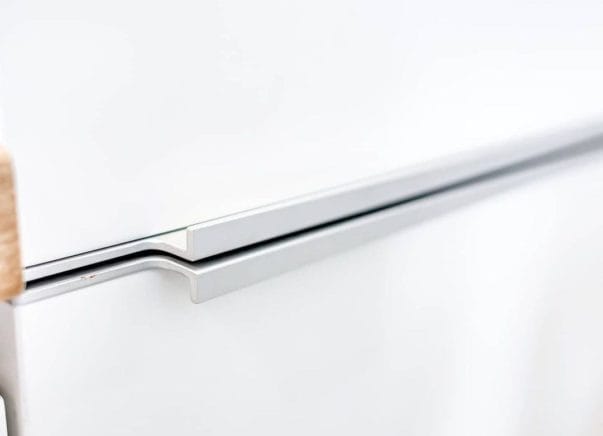 Кухня с барной стойкой Лири 2,4х2,7 м