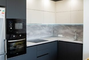 Угловая кухня Леон 1,7х3,3 м