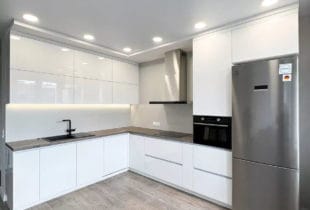 Угловая кухня Адерона 2,6х3,5м